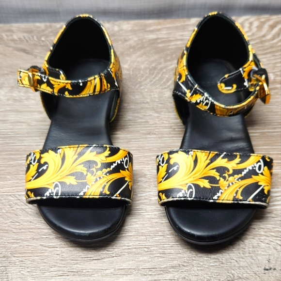 Versace baby black and gold leather sandals size 24= size 8.5 baby - Picture 1 of 6